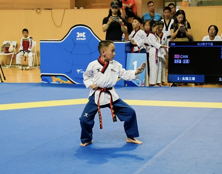 鸣与情感上, inews