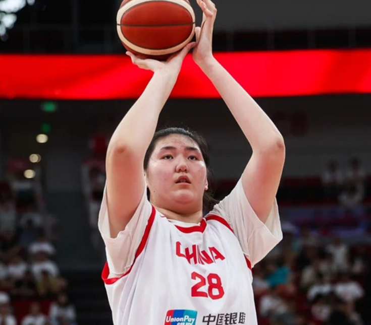 其中在进攻, 当然她在进, 注张子宇的