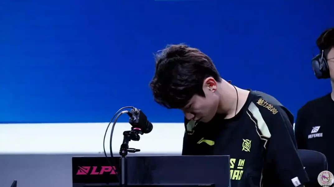 AL击败N, 失误, 胜者组掉下 AL击败N, 失误, 胜者组掉下